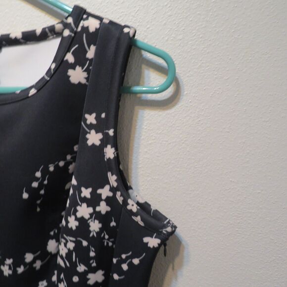 Black Cream Floral Sleeveless Dress Flare Skirt Size 6P - Picture 3 of 6